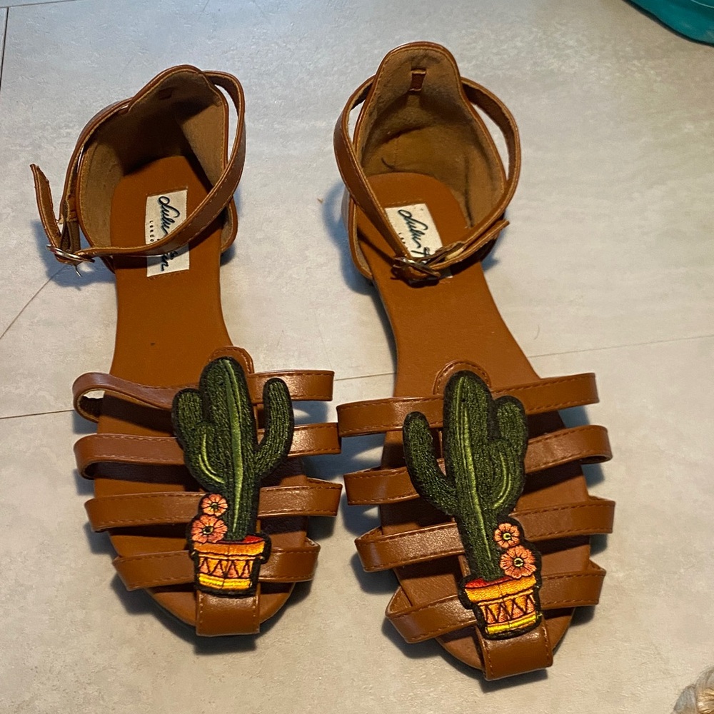 🌵 ModCloth Collectif Lulu Hun Cactus Sandals Espadrilles